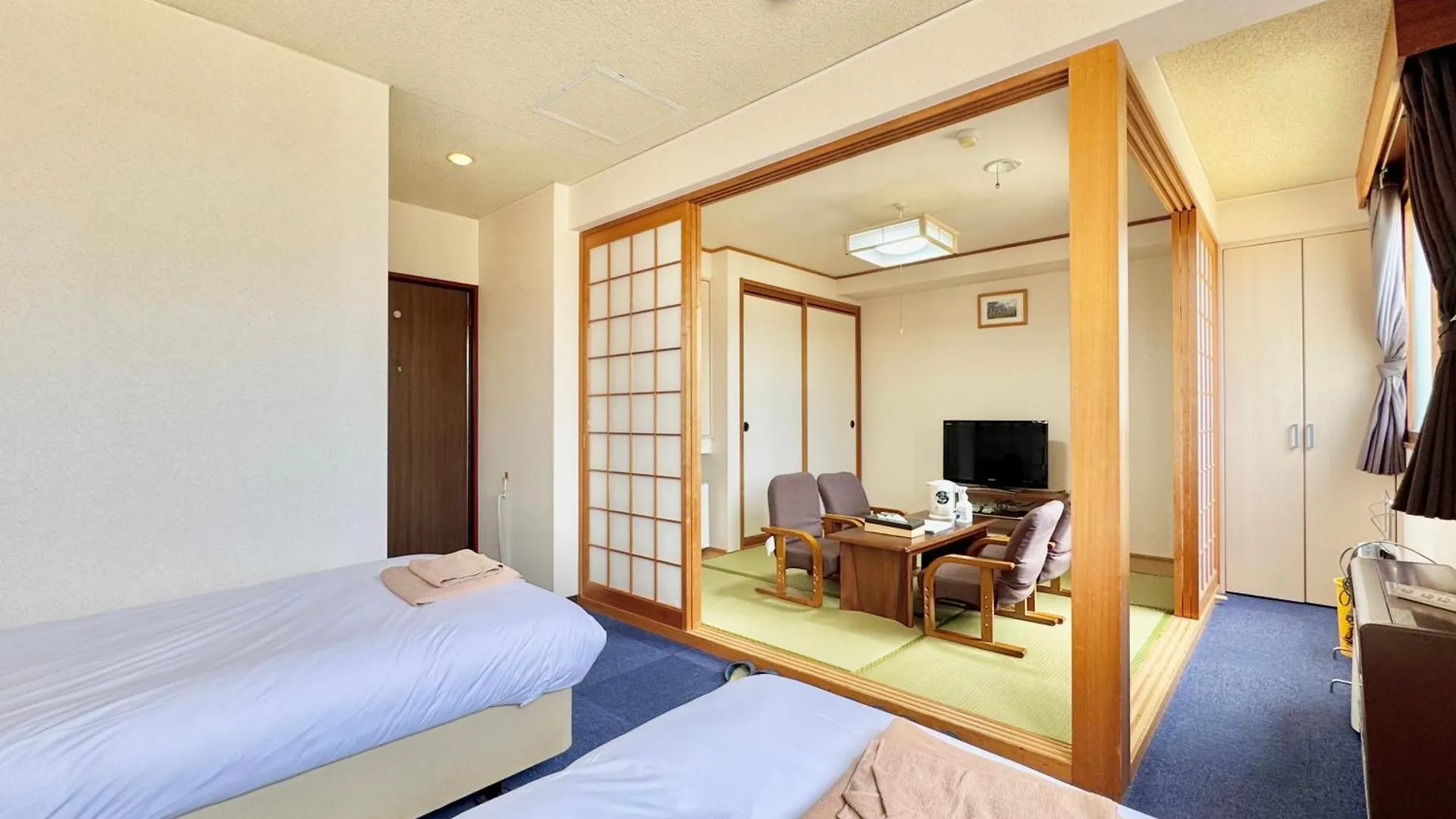 Hotel Sol At Lake Toya Sobetsu 2*,